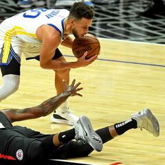 Kawhi se exhibe y hunde a Curry