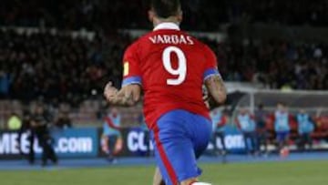 Eduardo Vargas ya es el sexto máximo goleador de Chile