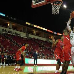 Carvacho supera a Shaquille en histórico ranking de la NCAA