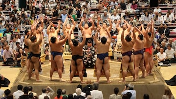 En las entrañas del sumo: 16.000 calorías diarias para ‘deidades en vida’