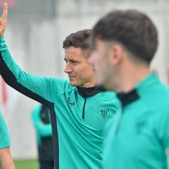 Herrera sigue fuera del grupo