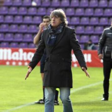 Enrique Martín, técnico de Osasuna, perdió a su padre esta semana. Sus jugadores quieren dedicarle una victoria.