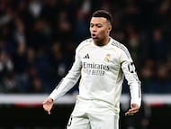 Soccer Football - LaLiga - Real Madrid v Sevilla - Santiago Bernabeu, Madrid, Spain - December 20, 2025 Real Madrid's Kylian Mbappe celebrates scoring their second goal REUTERS/Juan Barbosa