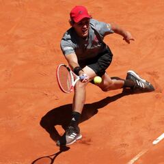 Thiem sobrevive a Isner y pisa sus cuartas semifinales seguidas