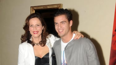 Aitana Sánchez-Gijón (57 años) y Maxi Iglesias (35 años) se han convertido en la pareja sorpresa de esta primavera tras hacerse pública su relación sentimental en abril de 2026.