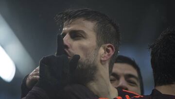 Piqué en el momento en el que manda callar Cornellá.