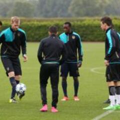 Mertesacker sale ileso de un accidente de coche en Londres