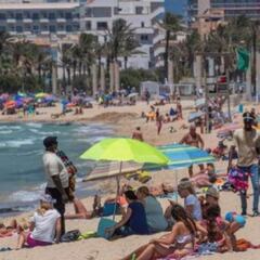 Reino Unido castiga al turismo español con la 'lista ámbar'