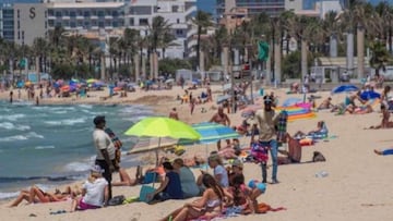 Reino Unido castiga al turismo español con la 'lista ámbar'