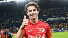 Brendan Aaronson makes his Champions League debut