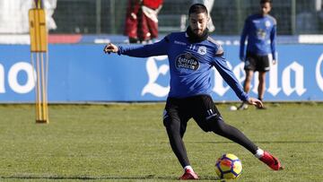 Carles Gil está listo para reaparecer tras su operación de pubis