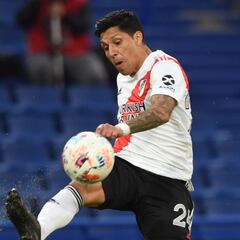 Enzo Pérez salió por molestias en el isquiotibial derecho