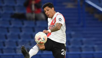 Enzo Pérez salió por molestias en el isquiotibial derecho