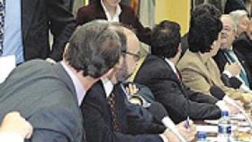 TOMA DE CONTACTO. Lissavetzky, con los presidentes federativos.