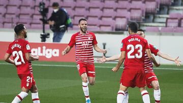 29/04/21 Partido Primera Division
Barcelona - Granada CF
Los jugadores del Granada celebrando el gol 1-2 de Jorge Molina (23) alegria