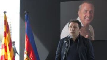 Eusebio Sacristán, en el espacio memorial a Johan Cruyff.