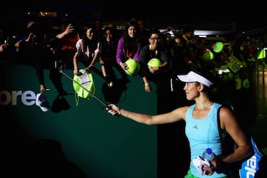 Kuznetsova run curtailed by revitalized Muguruza