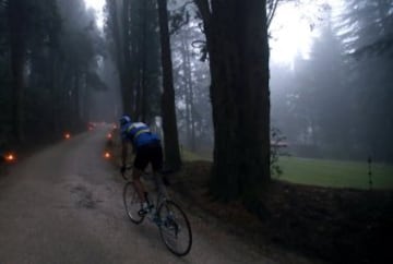 La carrera se creó en 1997 para salvaguardar la Strade Bianche de la Toscana. Empieza y termina en Gaiole, pueblo de la provincia de Siena.