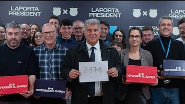 Laporta con el número de firmas