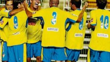 <b>LA PRIMERA. </b>El Cádiz celebra el gol de Borja Rubiato y confía en repetir esa alegría con un triunfo hoy en Copa ante el Conquense.