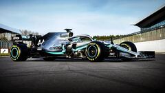 Hamilton estrena el W10