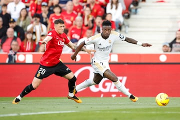 Vinicius alborotó el juego del Madrid en la segunda mitad.