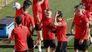 05/10/19 ENTRENAMIENTO ATLETICO DE MADRID
TRIPPIER