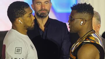 Anthony Joshua y Francis Ngannou, cara a cara.