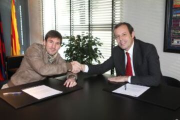El 7 de febrero de 2013, renovación de contrato de Leo Messi.