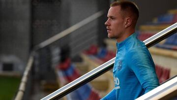 Ter Stegen durante el entrenamiento previo a El Cl&aacute;sico