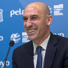 Rubiales tiende la mano a Tebas