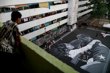 En Taguig, una ciudad situada al suroeste de Manila (Filipinas) se ha realizado un mural de Kobe Bryant y su hija Gigi que está emocionado a todo el mundo. 