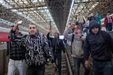 Una huelga de los empleados del sistema de metro de Sao Paulo agravó este jueves el caos de tránsito. El Movimiento de Trabajadores Sin Casa marchó hacia el estadio de la inauguración.