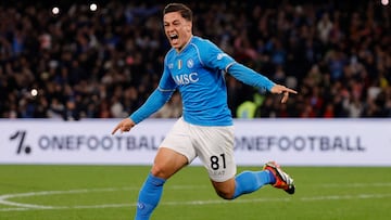 Giacomo Raspadori, nuevo jugador del Atlético de Madrid. Convirtiéndose en el décimo italiano en fichar por el Atlético en toda su historia.