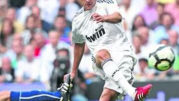 Tuvo gran efectividad: remató tres veces y logró dos tantos