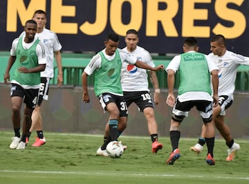 Deportivo Cali y Millonarios protagonizaron el regreso de la Liga Betplay tras el parón por la pandemia de COVID-19. El encuentro terminó en empate 1-1 y en la primera parte tuvo que ser suspendido por una Tormenta Eléctrica.