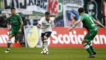 Futbol, Deportes Temuco vs Colo Colo. Decimoctava fecha, campeonato nacional 2018. El jugador de Colo Colo, Jose Aguilera disputa el balon contra Deportes Temuco durante el partido de primera division en el estadio Bicentenario German Becker en Temuco, Chile. 04/08/2018 Javier Torres/Photosport***** Football, Deportes Temuco vs Colo Colo. 18th date, National Championship 2018. Colo Colo's player Jose Aguilera battles for the ball against Deportes Temuco during the first division football match at the Bicentenario German Becker stadium in Temuco, Chile. 04/08/2018 Javier Torres//Photosport