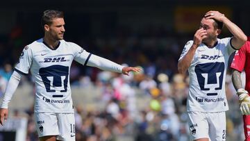 Para ceder a Mayorga, el Rebaño Sagrado recibiría al mediocampista Andrés Iniestra. El contención tendría que pelear por el puesto con el capitán Jesús Molina.