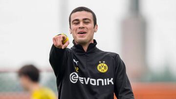 El fichaje de Haaland es prioridad para el Real Madrid, pero un par de jugadores más del Borussia Dortmund se han robado la atención de Florentino Pérez, entre ellos Giovanni Reyna.