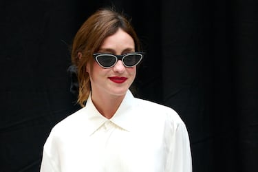 Lourdes Hernández González, también conocida como Russian Red, asiste al fotocentro de Pedro Del Hierro durante la Semana de la Moda Mercedes-Benz de Madrid en la Galería De Cristal.