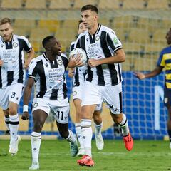 El Udinese, líder de la Serie A tras remontar al Parma