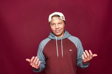 Patrimonio neto estimado: entre 1 y 5 millones de dólares
