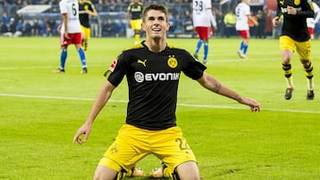 ¿Con qué exfutbolista te hubiera gustado jugar? ¿Quién es tu deportista favorito? ¿Sabes cocinar? ¿Canción favorita? Fueron algunas de las preguntas que contestó.