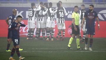 Resumen y goles del Huesca vs Levante de LaLiga Santander