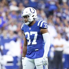 Have other NFL players like Khari Willis retired for religious reasons?
