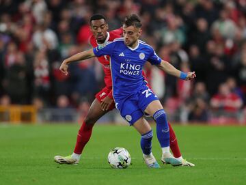 El Leicester, en un partido de la Carabao Cup contra el Liverpool esta temporada. 