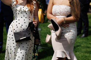 Ambiente durante  el primer día del Festival del Derby de Epsom en Surrey. Es una carrera de galope plano de 2423 metros de distancia y su primera edición fue en 1780.