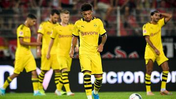 Berlin (Germany), 31/08/2019.- Dortmund's Jadon Sancho (C) and his teammates react during the German Bundesliga soccer match between 1. FC Union Berlin and Borussia Dortmund in Berlin, Germany, 31 August 2019. (Alemania, Rusia) EFE/EPA/SASCHA STEINBA