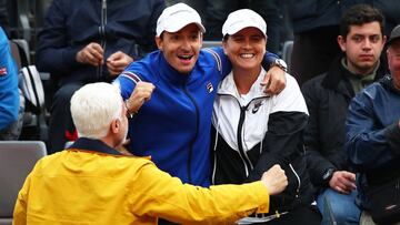 Michal Hrdlicka y Conchita Martinez celebran la victoria de Karolina Pliskova en las semifinales del Masters 1.000 de Roma.