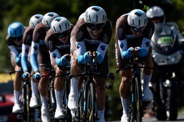 El equipo francés AG2R La Mondiale.